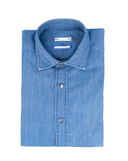 Shop JACOB COHEN  Camicia: Jacob Cohen camicia in denim blu medio.
Camicia
Denim di puro cotone blu medio stonewashed e texture morbida.
Colletto classico.
Polsini con bottone.
Chiusura con bottoni a quattro fori in madreperla grigio scuro.
Logo ricamato sul fianco.
Composizione: 100% cotone.
Made in Italy.. TI17AA-951D